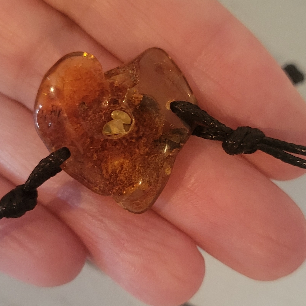 Amber Heart Pendant Bracelet - Picture 4 of 6